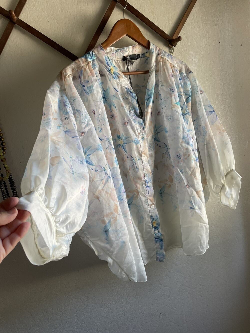 M Made in Italy White Sheer Floral Silk Blend Blouse Top m oversized Romantic